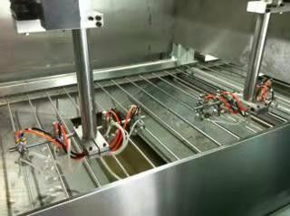 Автоматическая система распыления для покрытия.